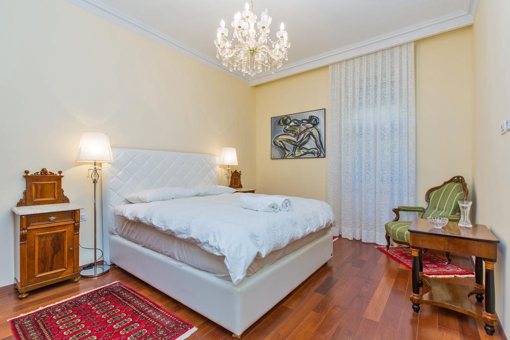 Luxury Seafront Banje Appartement *