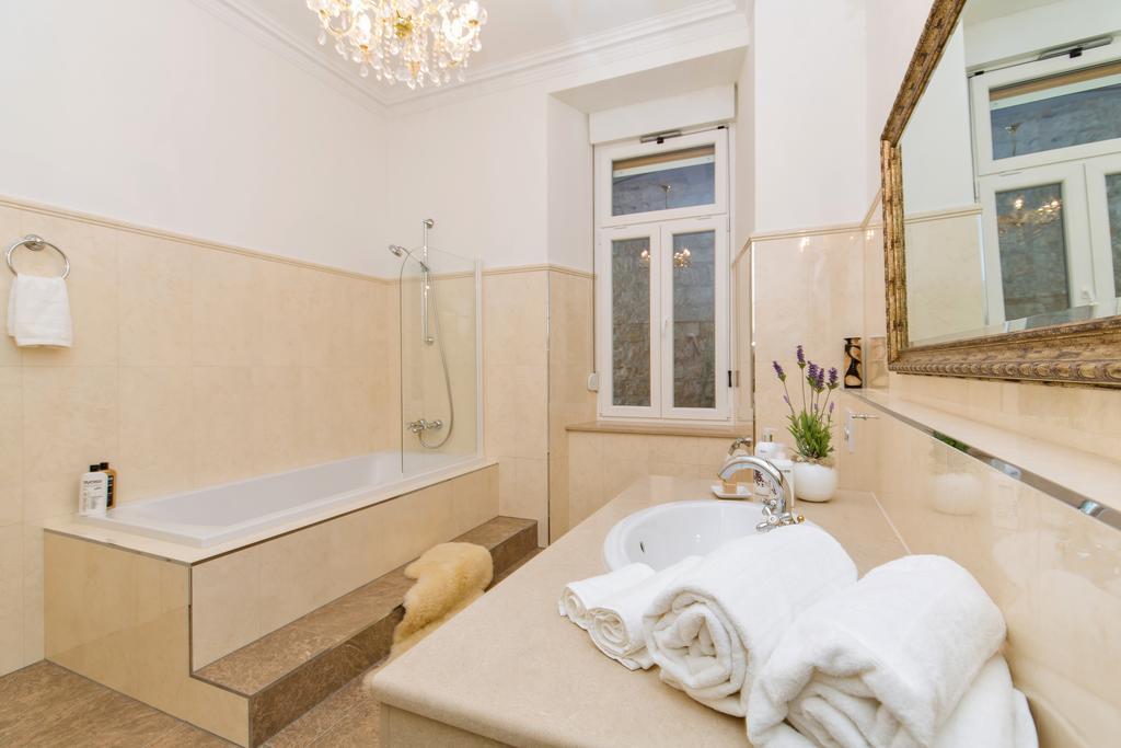 Luxury Seafront Banje Appartement *