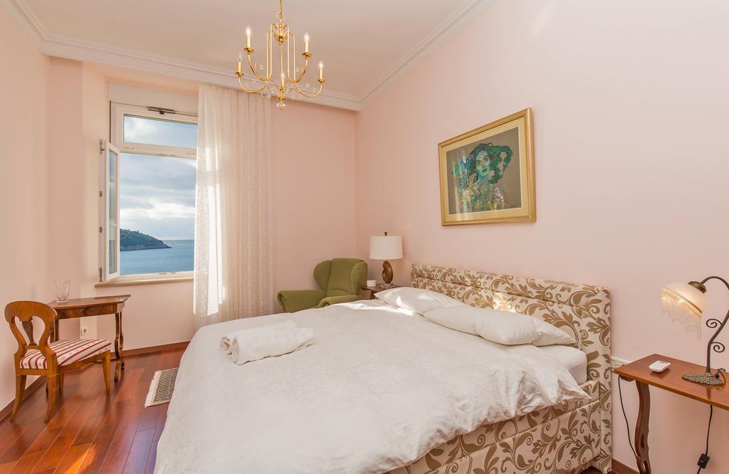 Luxury Seafront Banje *