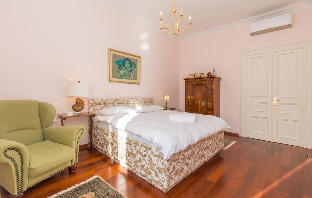 Luxury Seafront Banje Appartement